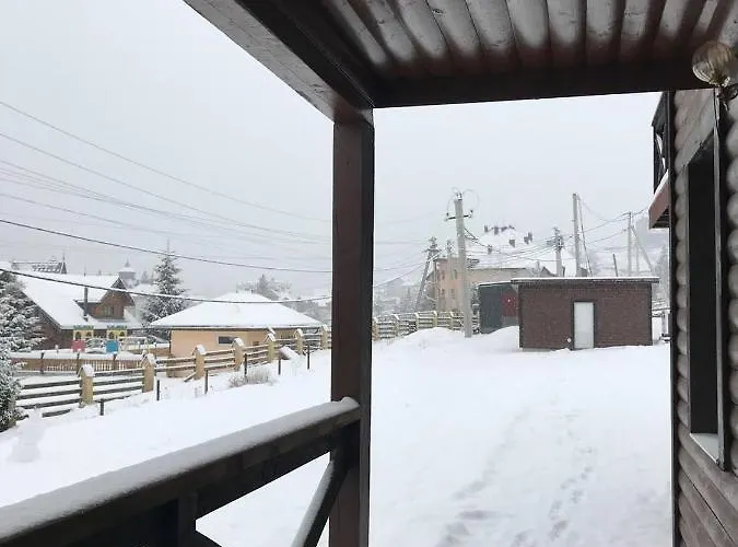 Konukevi приватна два сини та донька