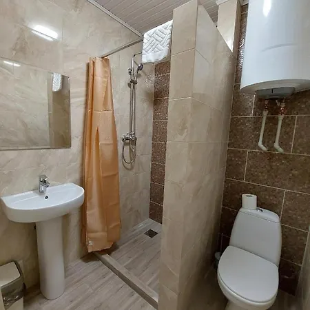 приватна два сини та донька 3* Boekovel