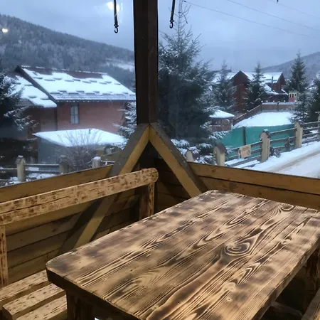 Gasthuis приватна два сини та донька 3*